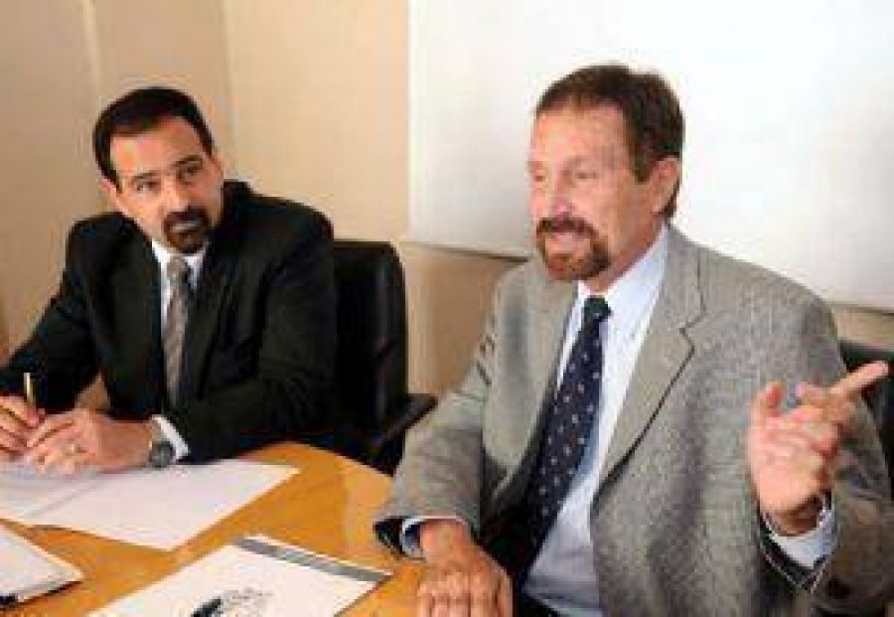 Los Andes firm� el Acuerdo por la Seguridad