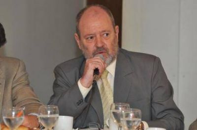 Hryniewicz dijo que Camioneros fue el culpable de que muchas pymes cierren 