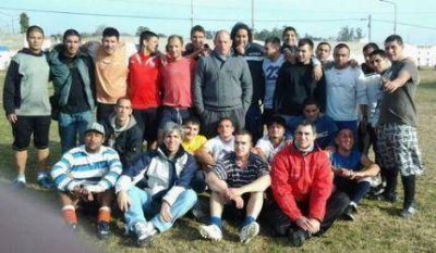 Rub�n �Siru� Acosta visit� a los internos de la Unidad XV de Bat�n