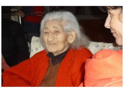 Cumpli� 107 a�os y est� entre las m�s longevas de la provincia