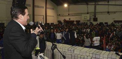 SE REALIZ� EL PRIMER ENCUENTRO NACIONAL DE LIGAS DEPORTIVAS 2013