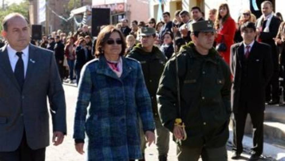 "Hay que trabajar pol�ticamente con acuerdos"
