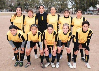 Almagre�as lidera el Campeonato Femenino de F�tbol
