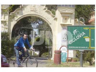 Los vecinos de Sargento Cabral quieren la limpieza de los desag�es