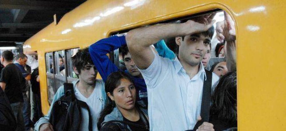 Denuncian que Metrov�as retir� formaciones y dej� a la l�nea D al borde del colapso