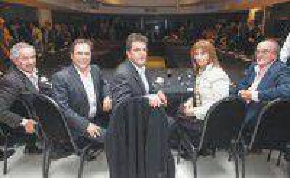 Frente Renovador: "Por supuesto que somos opositores"