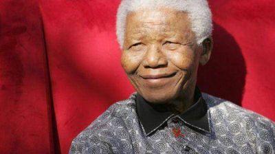Mandela "responde al tratamiento" pero sigue "en estado cr�tico"