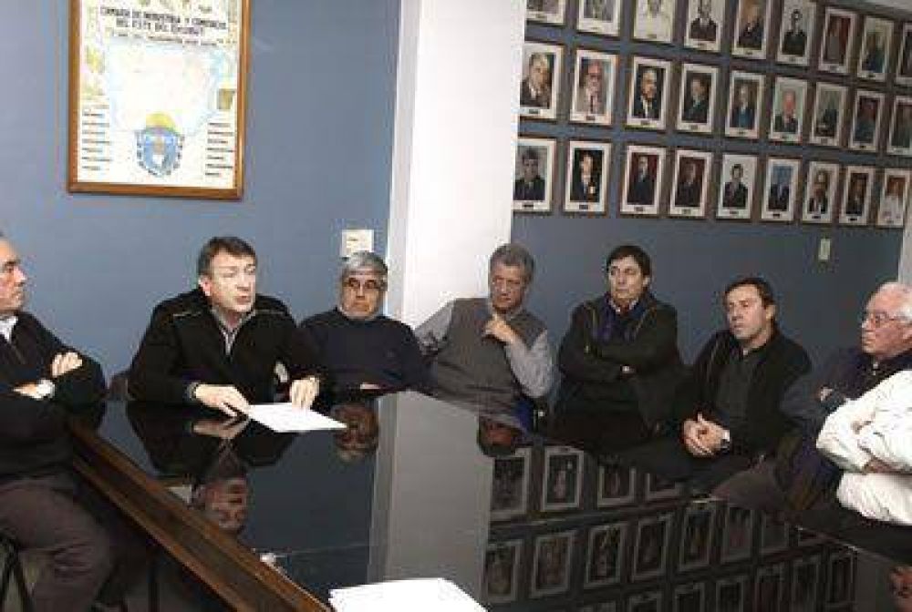 Yauhar se reuni� con la C�mara de Industria y Comercio de Trelew