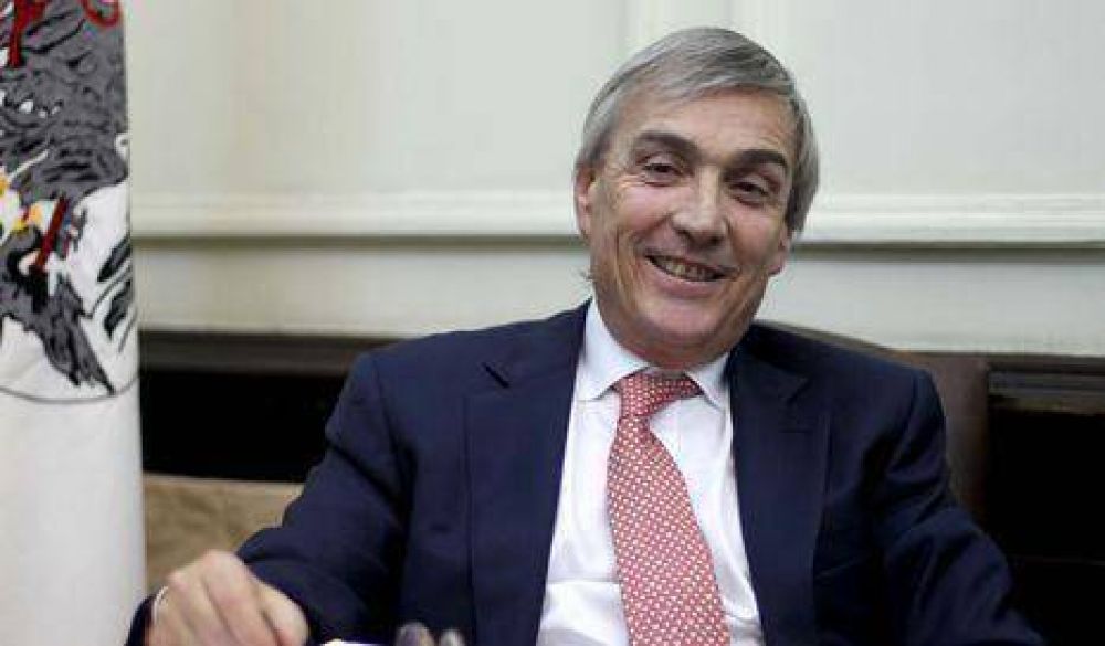 "Macri est� del lado de los que van en colectivo"