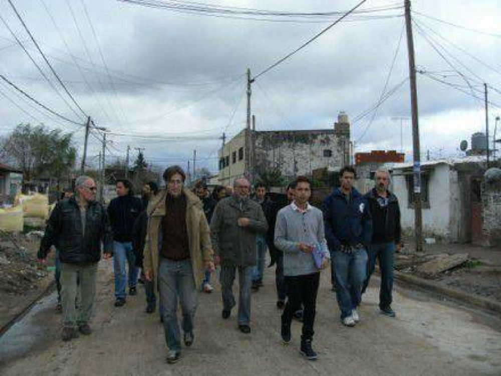 Jos� L�pez y Hern�n Letcher recorrieron las obras de Villa Hidalgo