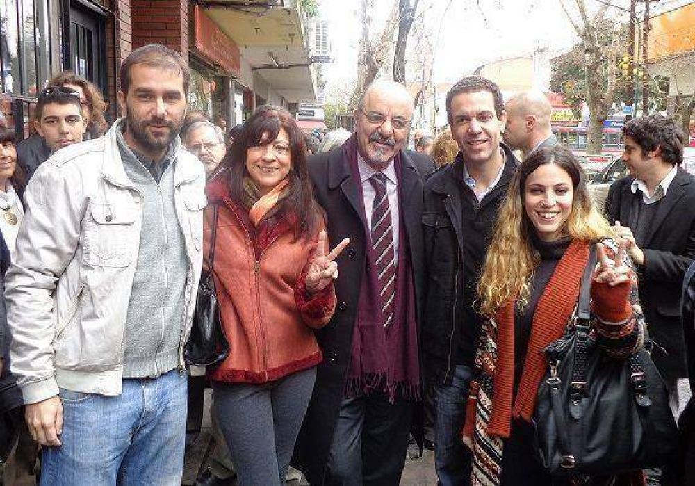 Tomada inaugur� una oficina de empleo para Vicente L�pez