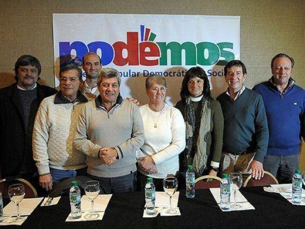 Con Marta Maffei y Juan Carlos Alderete, el Frente Popular Democr�tico y Social lanza a sus candidatos locales