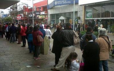 Florencio Varela: Por la demanda de dinero en efectivo, colapsaron los Bancos de la zona