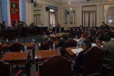 Diputados solicitan mayor control sobre el cobro de plus