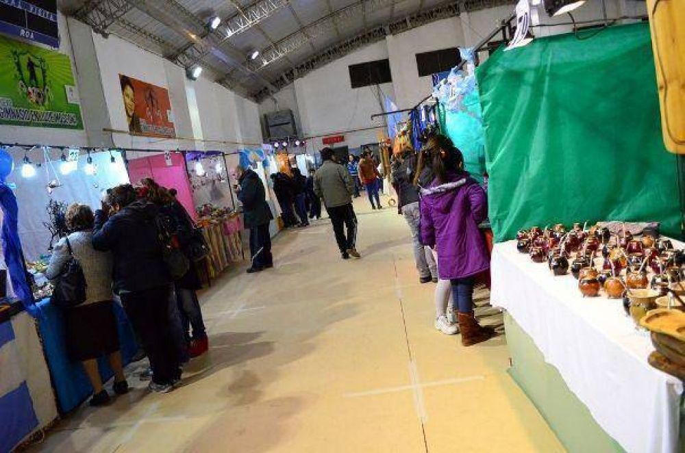 Se inaugur� la Expo Invierno 2013 en Caleta Olivia