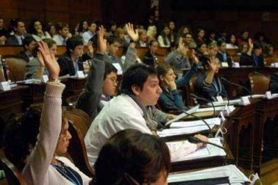 Con un r�cord de escuelas inscriptas, se sortearon las que participar�n del Parlamento Estudiantil 3.0