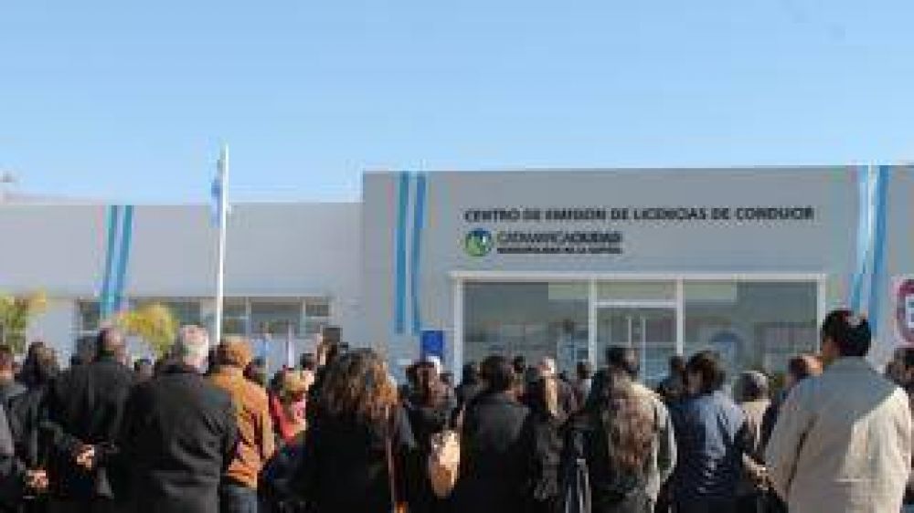 Se inaugur� el nuevo Centro de Emisi�n de Licencias