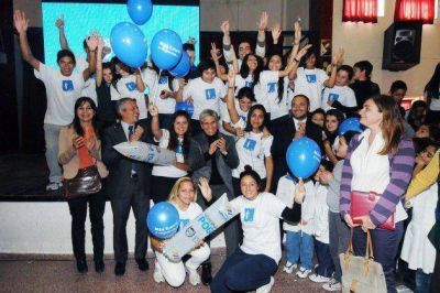 M�s de 91.000 alumnos recibieron sus estampillas