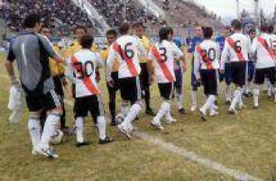 Jueves 18 de julio: River Plate vs. Juventud Antoniana