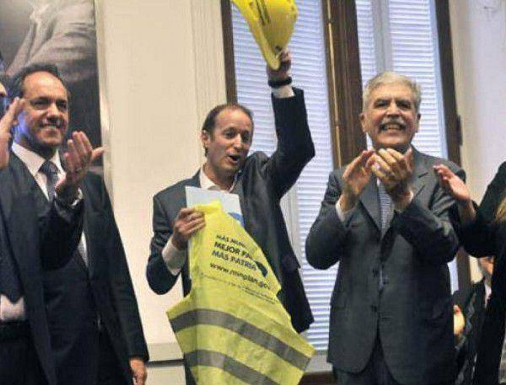 Una catarata de anuncios para �borrar� a Massa