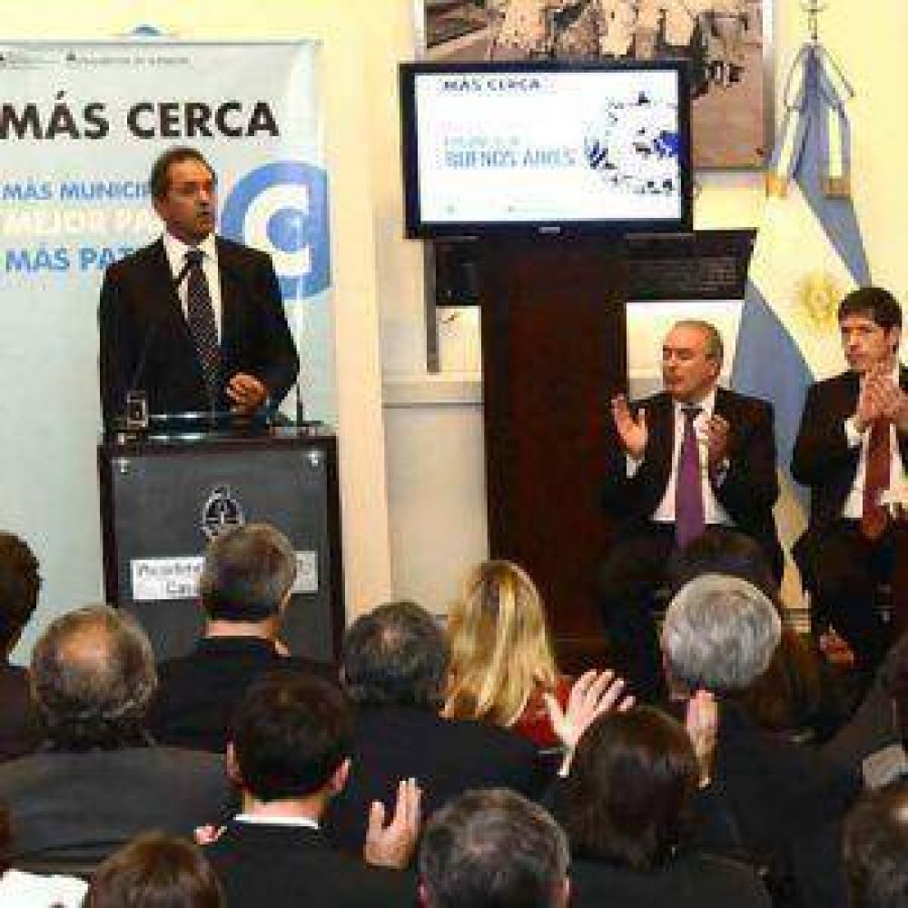Scioli se meti� de lleno en la campa�a y critic� a los tibios