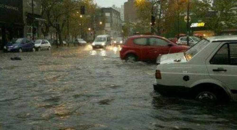 Rige un alerta por fuertes tormentas en la Provincia y La Plata