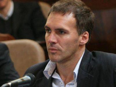 Julio Irurueta: �Era una obligaci�n darles a los vecinos la alternativa de elegir a los candidatos del Pro�