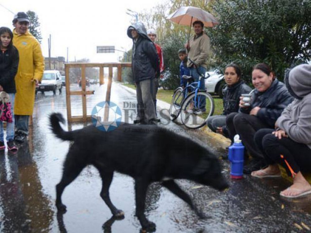 La lluvia inund� Villa Itat�