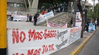 Protesta de vecinos de Bouwer y Ju�rez Celman por la basura