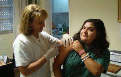 Ya no hay vacunas antigripales en farmacias pero s� en los centros de salud