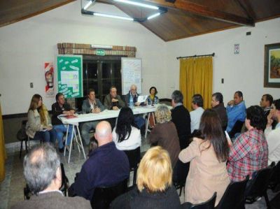 La protesta por la ubicaci�n del crematorio reuni� a m�s vecinos