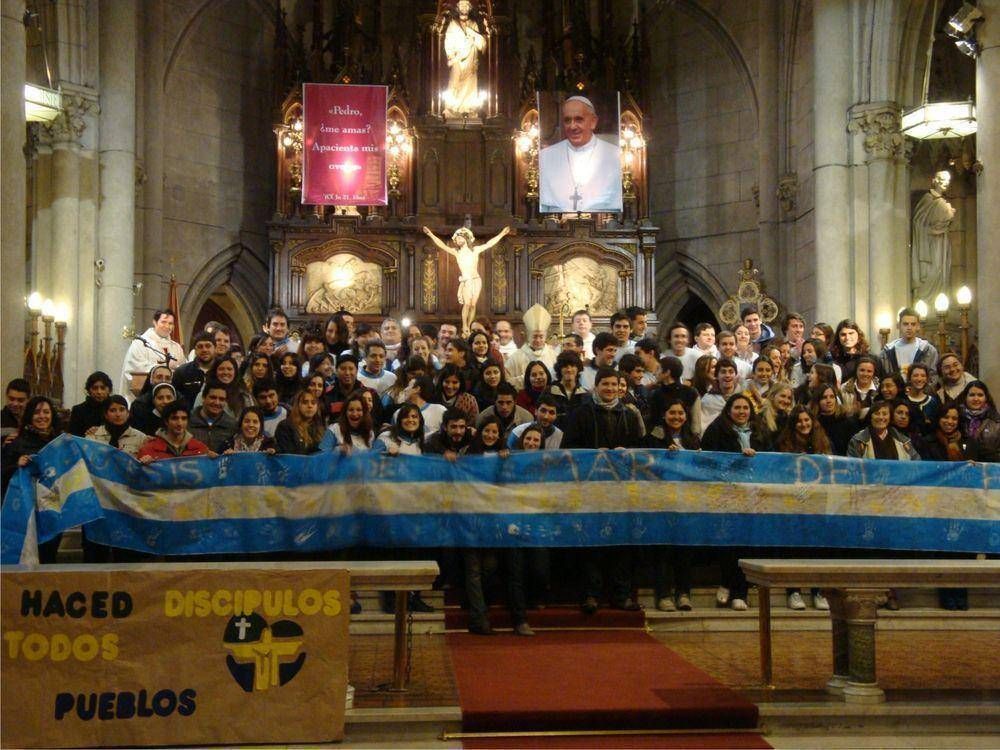 M�s de 100 j�venes marplatenses viajan al encuentro de Francisco en Brasil
