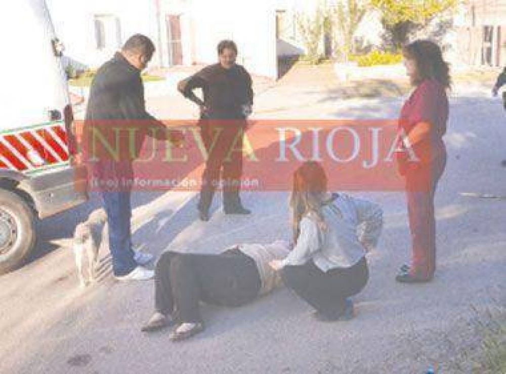 Una joven herida de gravedad en un violento arrebato en la Capital