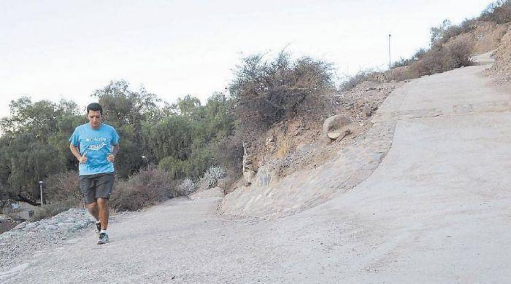 Mejoraron el paseo peatonal del Cerro de la Gloria