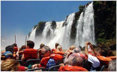 En Cataratas aguardan el inicio de las vacaciones en Capital y Buenos Aires