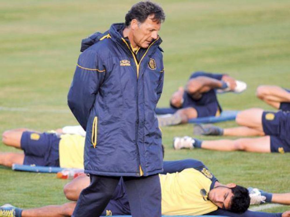 Central: Russo a�n no tiene noticias de los refuerzos que tendr� el equipo