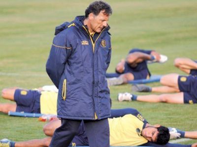 Central: Russo a�n no tiene noticias de los refuerzos que tendr� el equipo
