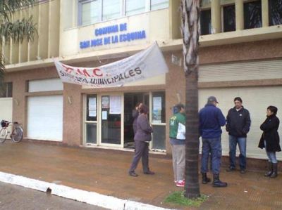 San Jos� de la Esquina: el paro sigue hoy con una movilizaci�n