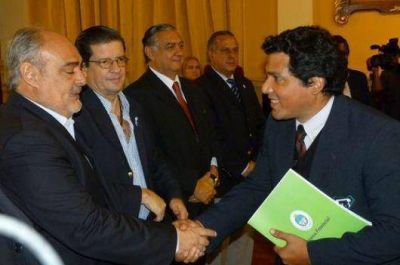 M�s empleados p�blicos con estabilidad laboral
