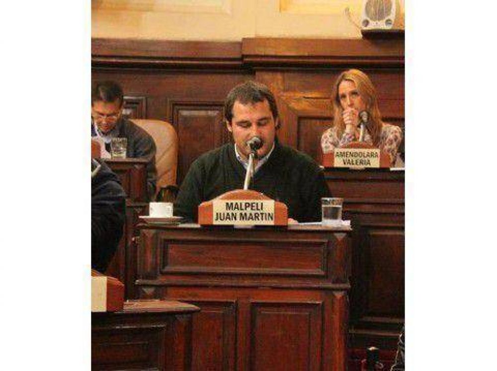 La Plata: Malpeli le peg� un portazo a Bruera por "falta de respaldo" a su gesti�n en Ematur