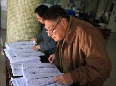 Por los j�venes, agregan 110 mesas para sufragar