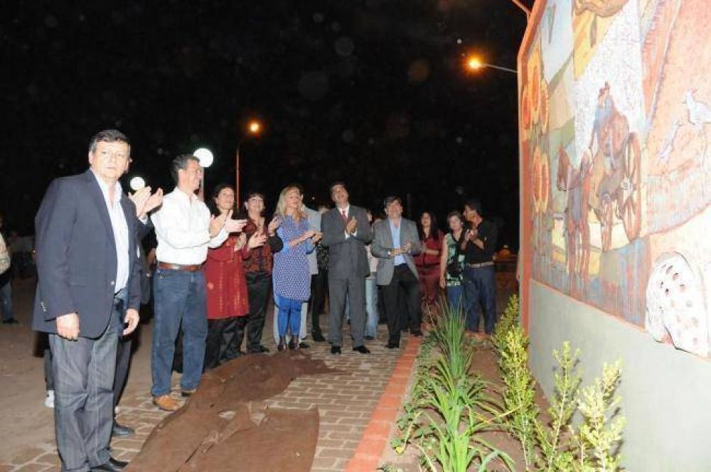 Capitanich inaugur� en Corzuela m�ltiples obras y anunci� el llamado a licitaci�n para dos nuevos edificios escolares