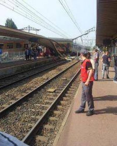 Al menos 8 muertos por un accidente ferroviario en Francia