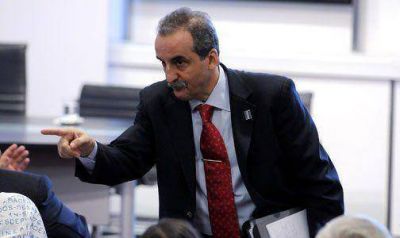 Moreno pide indagatoria del economista Melconian y su socio