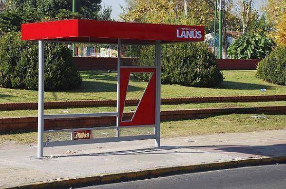NUEVOS REFUGIOS PARA PARADAS DE COLECTIVOS