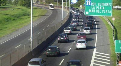 Critican �estatizaci�n� de la AU Buenos Aires - La Plata y piden a Scioli preocuparse por �su� red vial