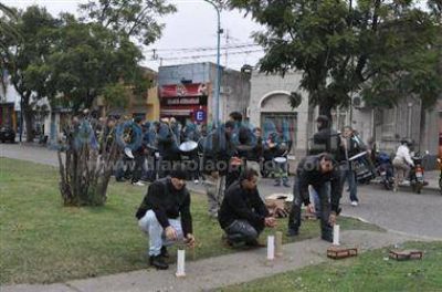 Ruidosa protesta de un sector de la UOCRA
