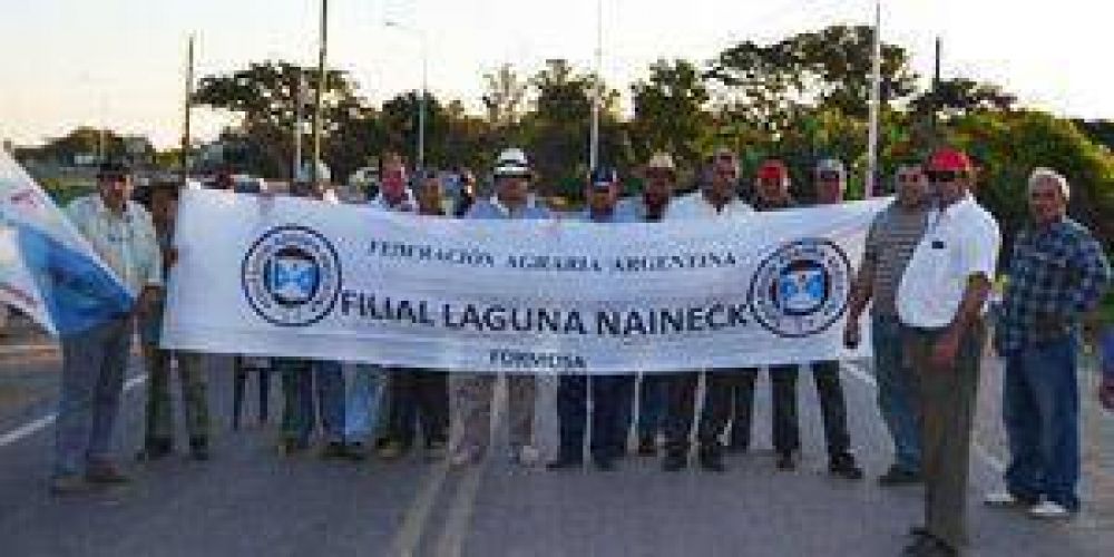 Bananeros cortaron la ruta 11