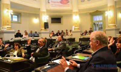 Apip�: un�nime declaraci�n de emergencia y objeci�n del FPV al reclamo judicial por da�os