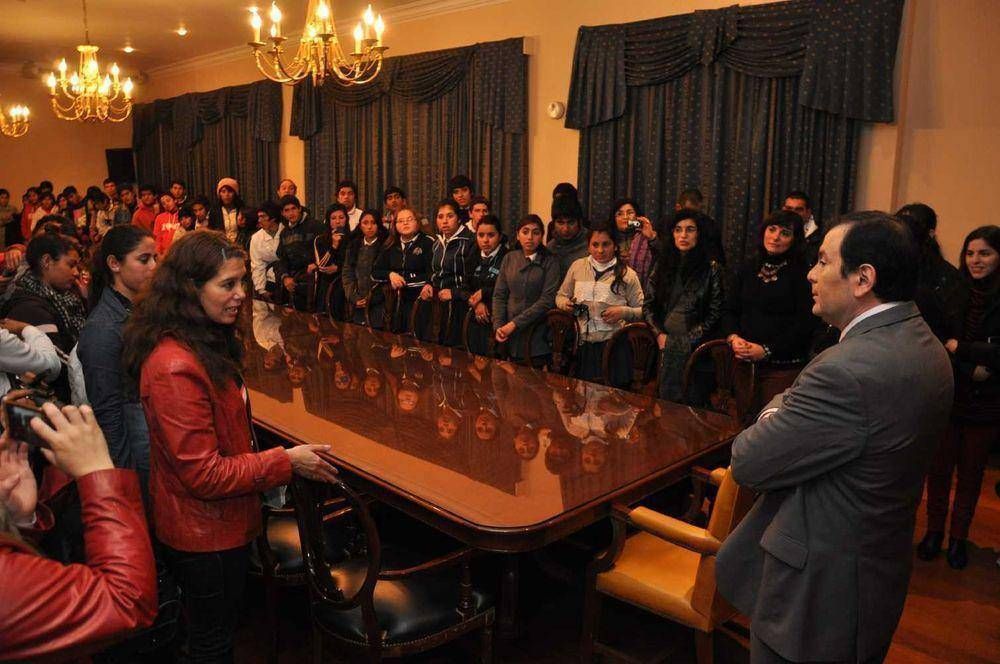Alumnos secundarios del interior visitaron al Gobernador Zamora